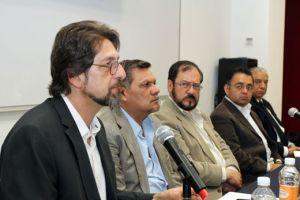 Charla sobre gesti&oacute;n p&uacute;blica y democracia