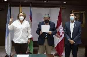 Se posesion&oacute; nueva decana de la Facultad de Ciencias Sociales y Econ&oacute;micas