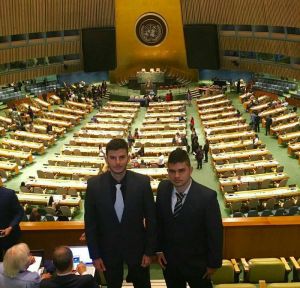 Estudiantes en conferencia de la ONU