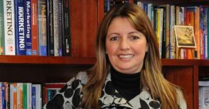 Marca Pa&iacute;s- Marca Regi&oacute;n se analizan en Universidad