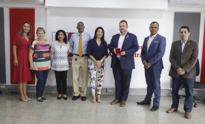 Embajador de Hungr&iacute;a en Colombia visita Univalle