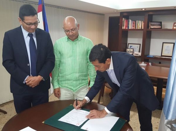 De filosof&iacute;a, director de la Sede Buga