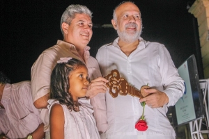 Decano de Humanidades recibe reconocimiento de Alcald&iacute;a de Lorica, C&oacute;rdoba