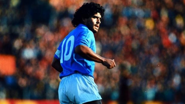 Maradona, m&aacute;s all&aacute; del futbolista estrella, un rebelde y un antisistema