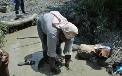 'La Toma' con mercurio hasta el cuello
