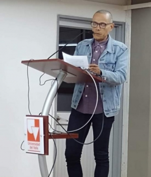 Profesor de Literatura, en Coloquio Internacional de Narrativas Pl&aacute;sticas