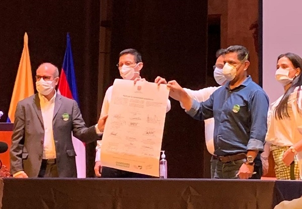 Univalle firma &ldquo;pacto por la nueva normalidad acad&eacute;mica&rdquo;