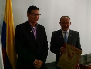 Embajador de Rep&uacute;blica Dominicana se re&uacute;ne con rector de Univalle