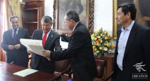 Unicauca exalta labor de exrector Ramos Calder&oacute;n