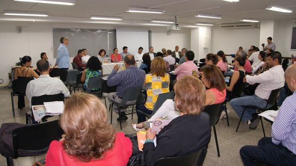 Alcald&iacute;a y expertos de Univalle analizan prioridades de la ciudad