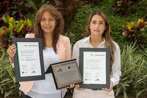 Premio a mejor ponencia en administraci&oacute;n