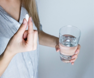 Medicarse a s&iacute; mismo puede ser m&aacute;s riesgoso que el coronavirus