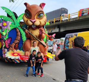 Jard&iacute;n bot&aacute;nico: la carroza de Univalle en el Sals&oacute;dromo 2022