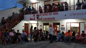 Bono de matr&iacute;cula beneficia a estudiantes