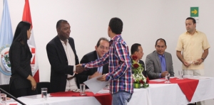 Entrega de est&iacute;mulos acad&eacute;micos en la Sede Palmira