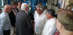 El ministro de relaciones exteriores de Alemania Frank-Walter Steinmeiery (al centro) con los rectores de la Universidad del Valle, la de Antioquia y la Nacional de Colombia.