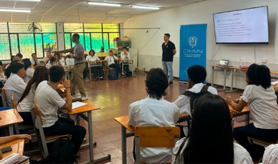 Estudiantes de Univalle se forman en temas tributarios