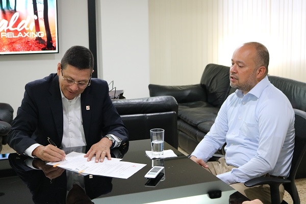 Univalle firma convenio con universidad del Jap&oacute;n