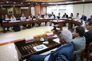 Comercio Exterior y Maestr&iacute;a en Ciencias Biom&eacute;dicas reciben pares acad&eacute;micos