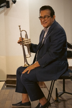 &ldquo;Tenemos que ser la m&uacute;sica&rdquo;: Masterclass con el maestro Luis &ldquo;Perico&rdquo; Ortiz