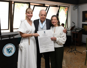Profesor jubilado recibe la Orden al M&eacute;rito Vallecaucano, Grado Gran Cruz