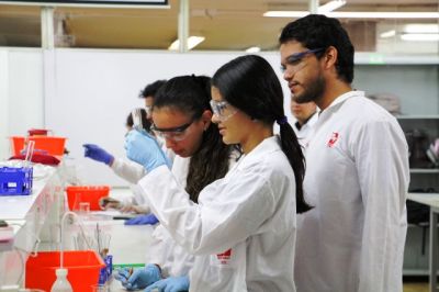 Dos ciencias, una Universidad