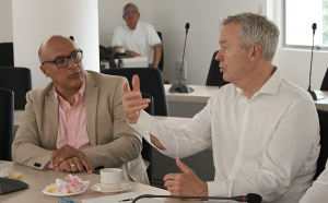 Encuentro con rector de IHE de Pa&iacute;ses Bajos