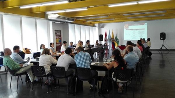 Comit&eacute; de Regionalizaci&oacute;n sesion&oacute; en la Sede Palmira