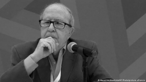 Fondo documental &ldquo;Jes&uacute;s Mart&iacute;n Barbero&rdquo; en la Biblioteca