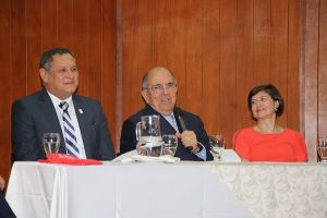 Salud crea Fondo Gabriel Vel&aacute;squez Palau