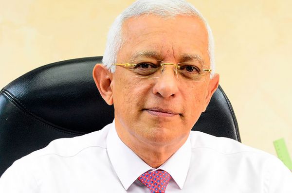 Egresado, nuevo director de la CVC