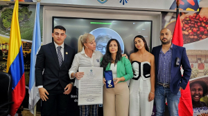 Gobernaci&oacute;n del Valle rinde homenaje p&oacute;stumo al vicerrector administrativo Javier Fong Lozano