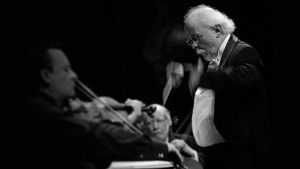 Distinguido por el Colegio de Compositores Latinoamericanos