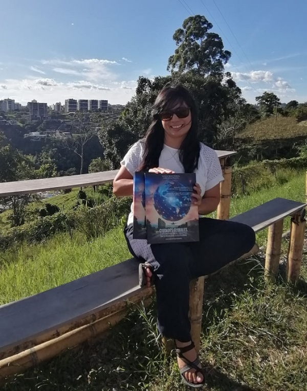 Primera doctora en Gobierno, Pol&iacute;tica P&uacute;blica y Administraci&oacute;n P&uacute;blica de la Universidad del Valle