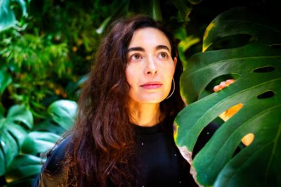 &ldquo;Hay dolores como un miembro fantasma que siguen latiendo&rdquo;: Fernanda Tr&iacute;as