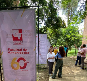 60 a&ntilde;os de la Facultad de Humanidades en pendones