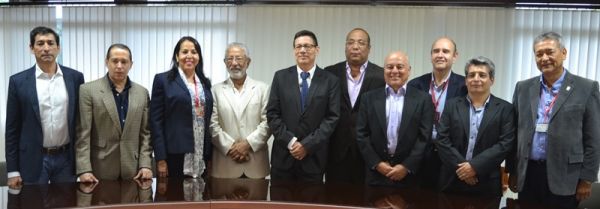 Se posesionan directivos de la Universidad