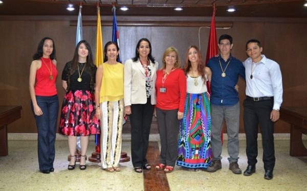 Universidad entreg&oacute; distinciones a los mejores en Saber Pro