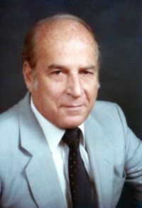 Homenaje a Gabriel Vel&aacute;squez Palau