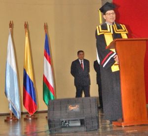 Seguiremos trabajando por la excelencia acad&eacute;mica y por derrotar la violencia, rector Edgar Varela
