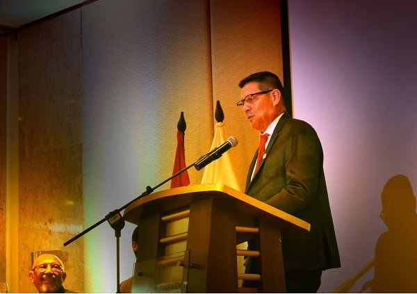 En Am&eacute;rica Latina podemos hacer ciencia de frontera, afirma Rector Varela