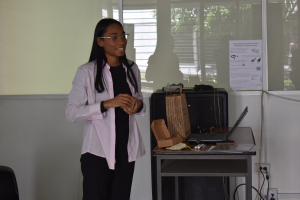 Estudiante Univalle Yumbo, ganadora de Shark &Aacute;gora 2022