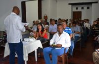 Mesas y expedici&oacute;n para la paz