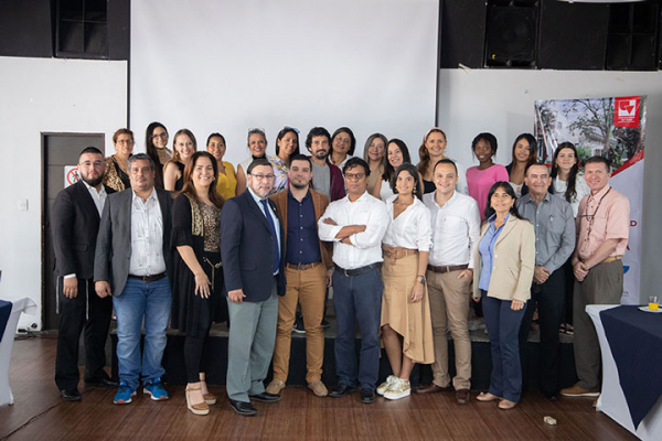 Empresarios aportan a la formaci&oacute;n de los contadores p&uacute;blicos de Univalle