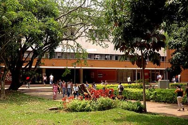 Bienvenida a estudiantes extranjeros