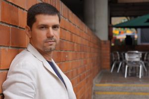 Docente gana Concurso de Autores Vallecaucanos