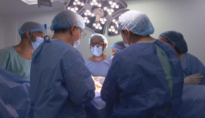 Secci&oacute;n de Cirug&iacute;a Pedi&aacute;trica lidera exitosa jornada acad&eacute;mica y quir&uacute;rgica con experto internacional