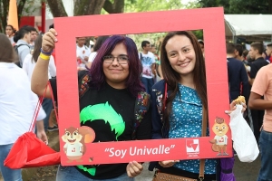 Estudiantes de primer semestre conocen programas y servicios de la Universidad