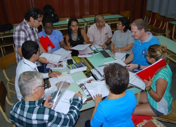 Club de Conversaci&oacute;n en Ingl&eacute;s, 23 a&ntilde;os