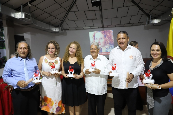 Univalle Cartago entreg&oacute; reconocimientos NOVA a la cultura